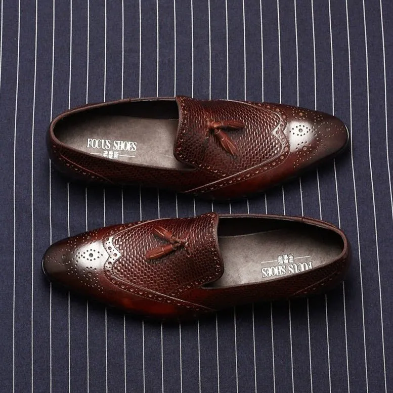 AlliLux Carved Pointed Toe Slip On Loafers